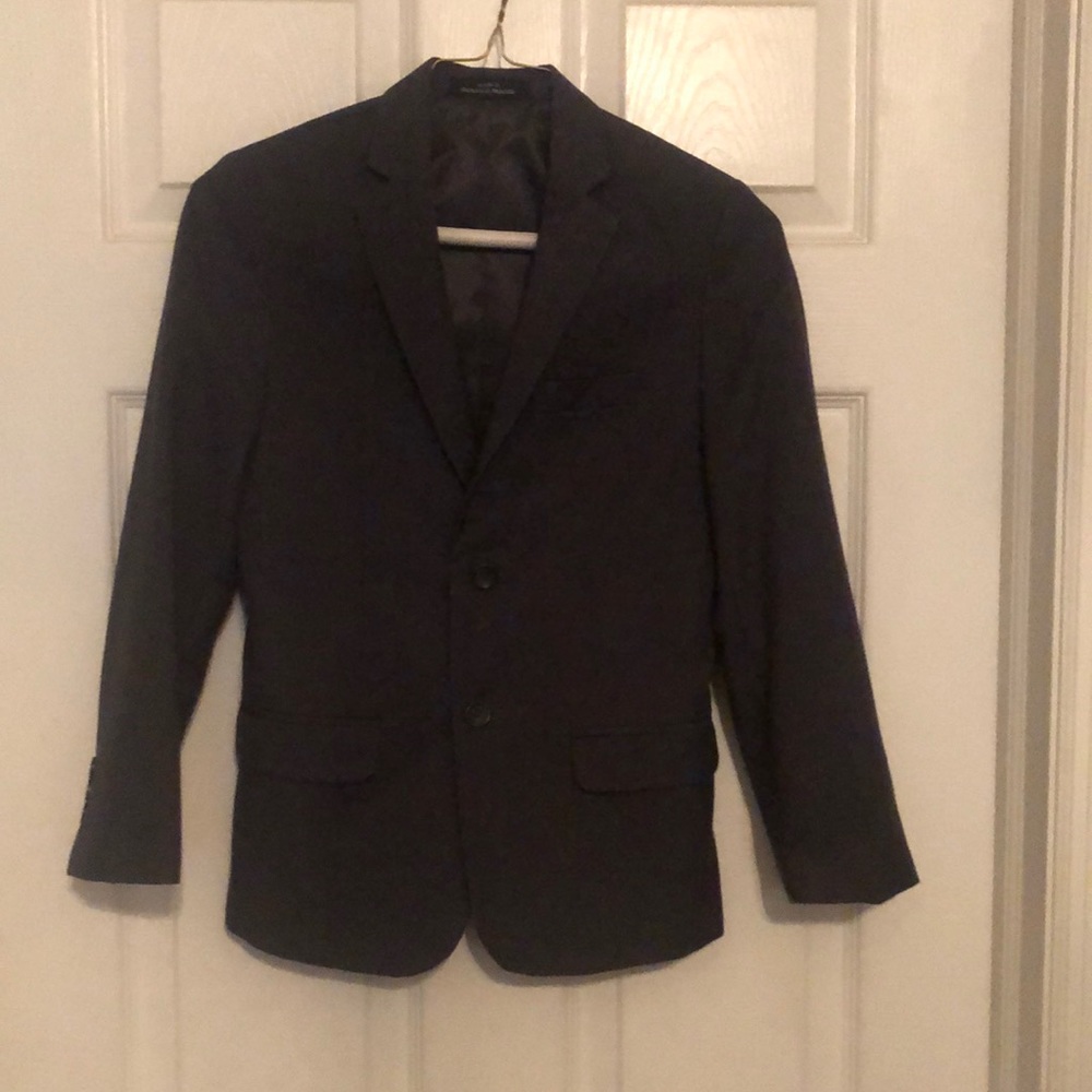 Calvin Klein charcoal gray boys suit, EUC size 10R